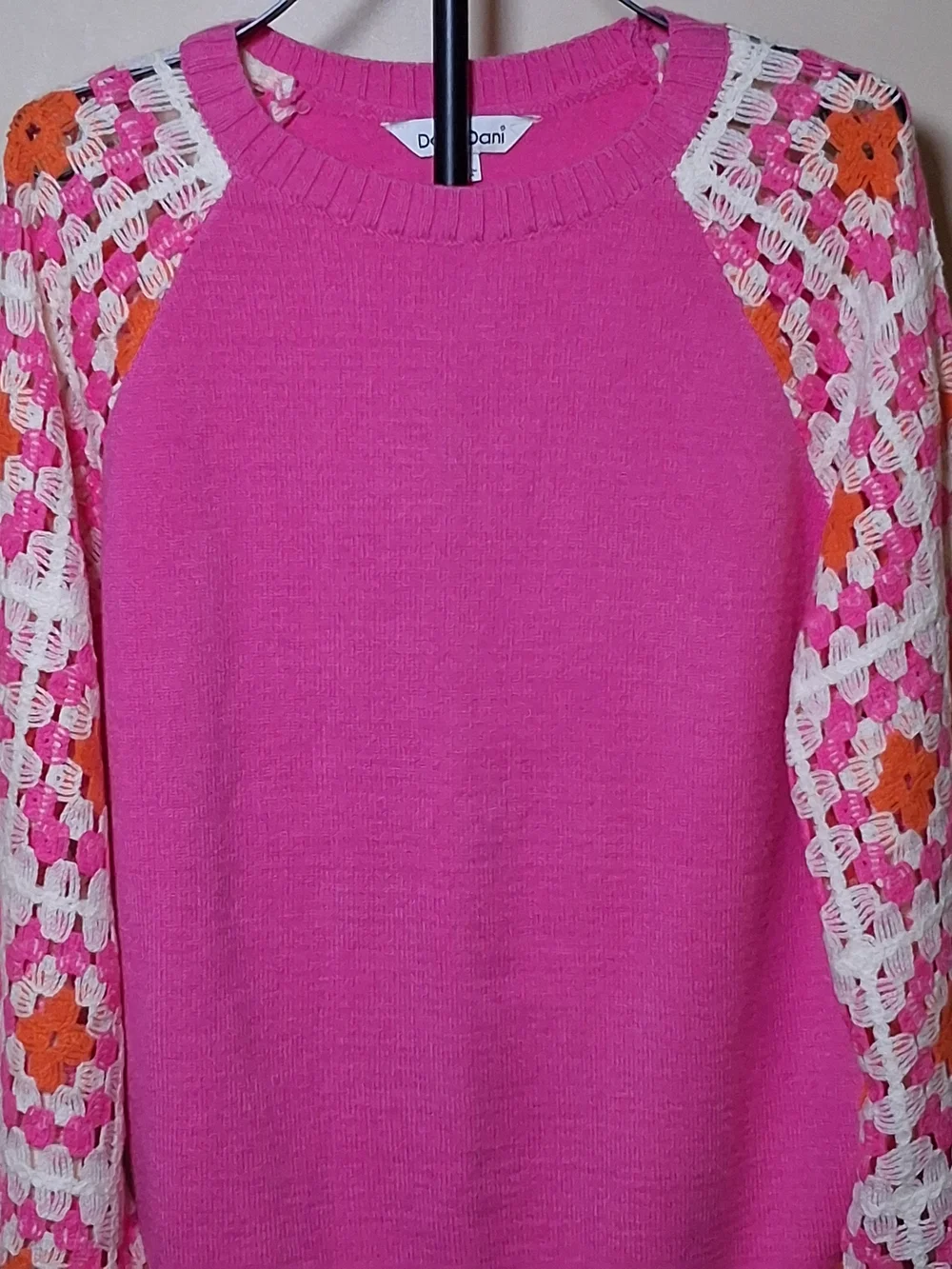 Davi & Dani Women’s Crochet Sleeve Pink Knit Sweater; Size S - Picture 5 of 11